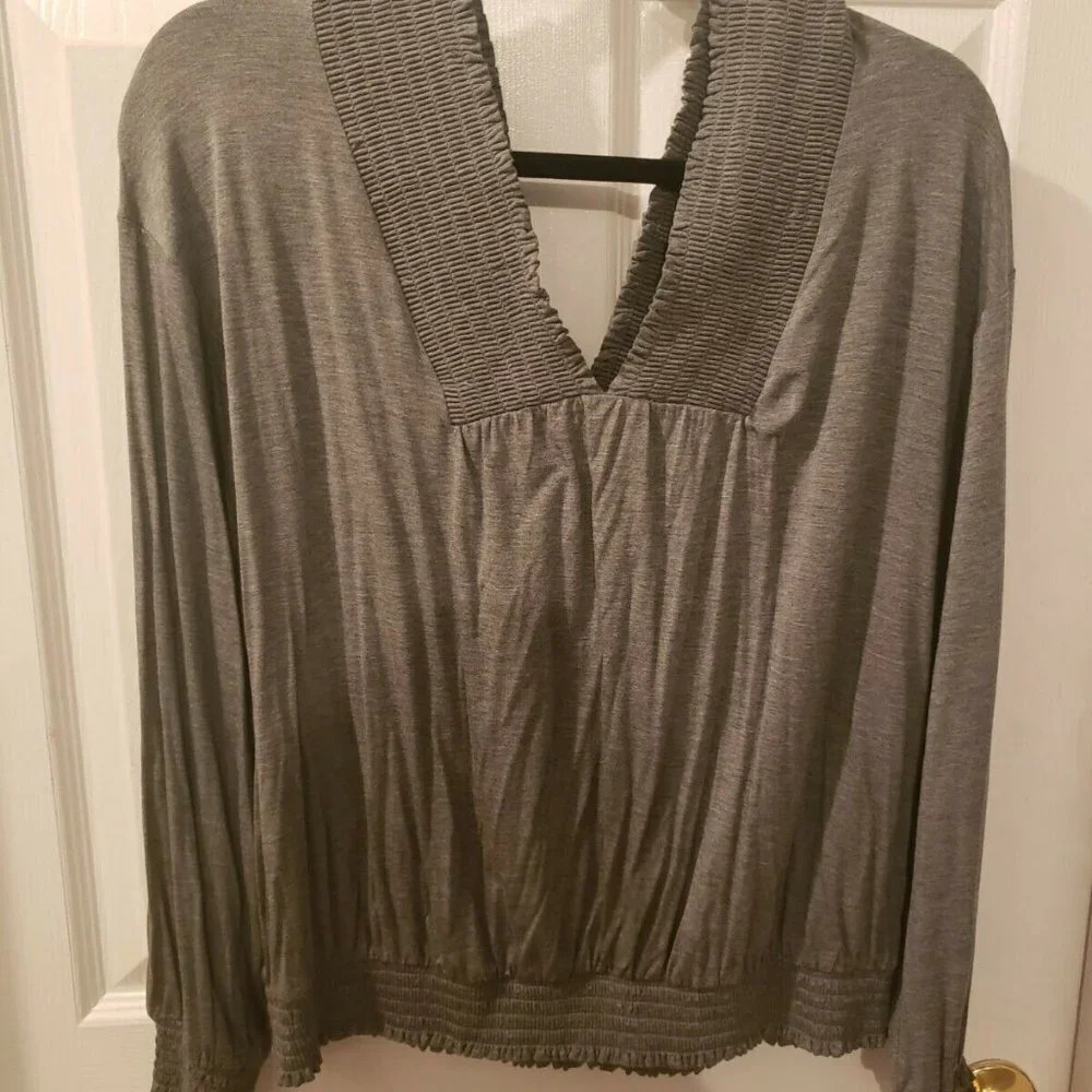 Express Heathered Smocked V-Neck Banded Bottom Top.